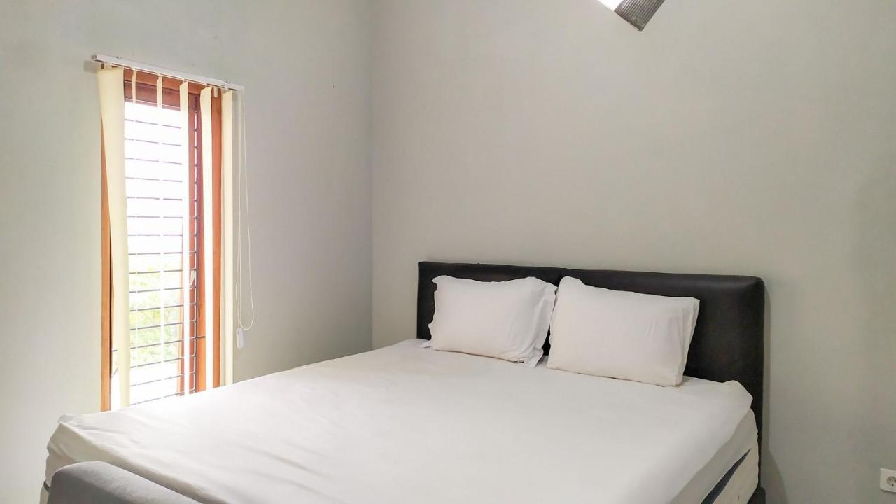 Omah Leren Mitra Reddoorz Near Gembiraloka Zoo Yogyakarta Otel Dış mekan fotoğraf