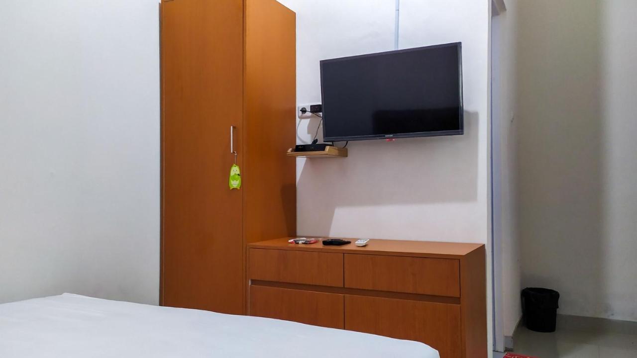 Omah Leren Mitra Reddoorz Near Gembiraloka Zoo Yogyakarta Otel Dış mekan fotoğraf