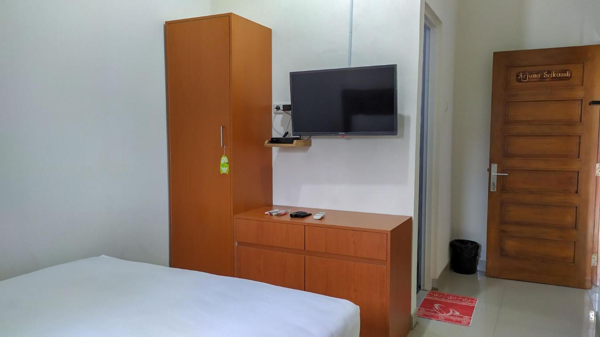 Omah Leren Mitra Reddoorz Near Gembiraloka Zoo Yogyakarta Otel Dış mekan fotoğraf