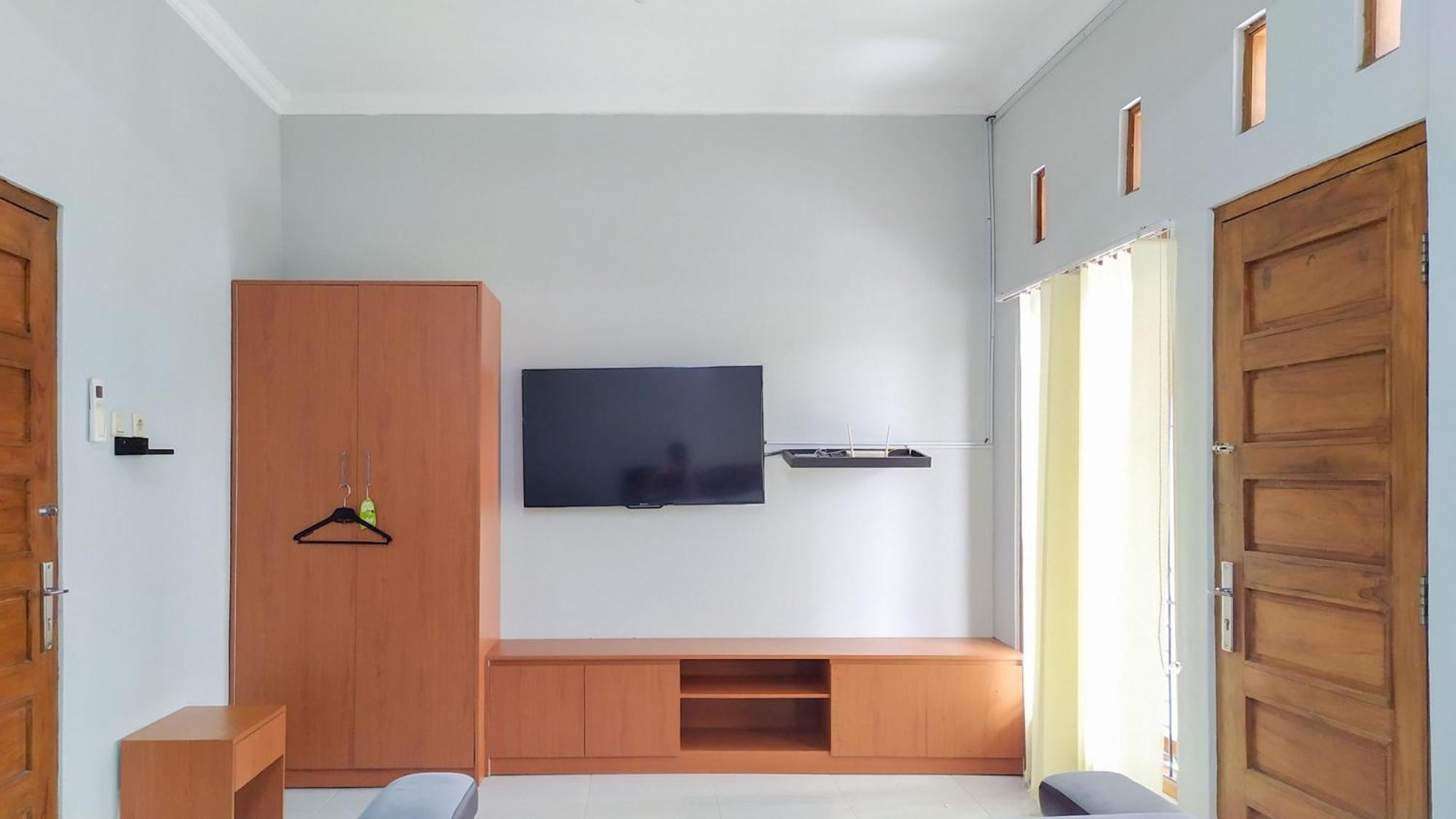 Omah Leren Mitra Reddoorz Near Gembiraloka Zoo Yogyakarta Otel Dış mekan fotoğraf