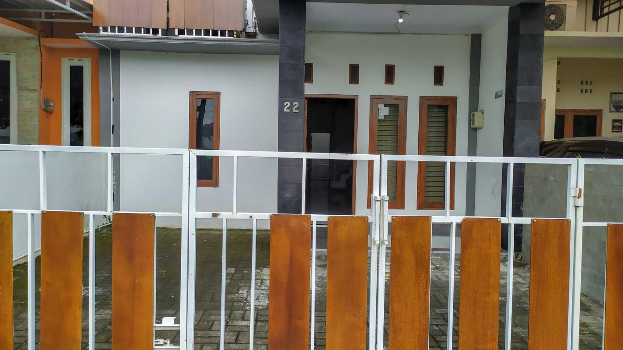 Omah Leren Mitra Reddoorz Near Gembiraloka Zoo Yogyakarta Otel Dış mekan fotoğraf